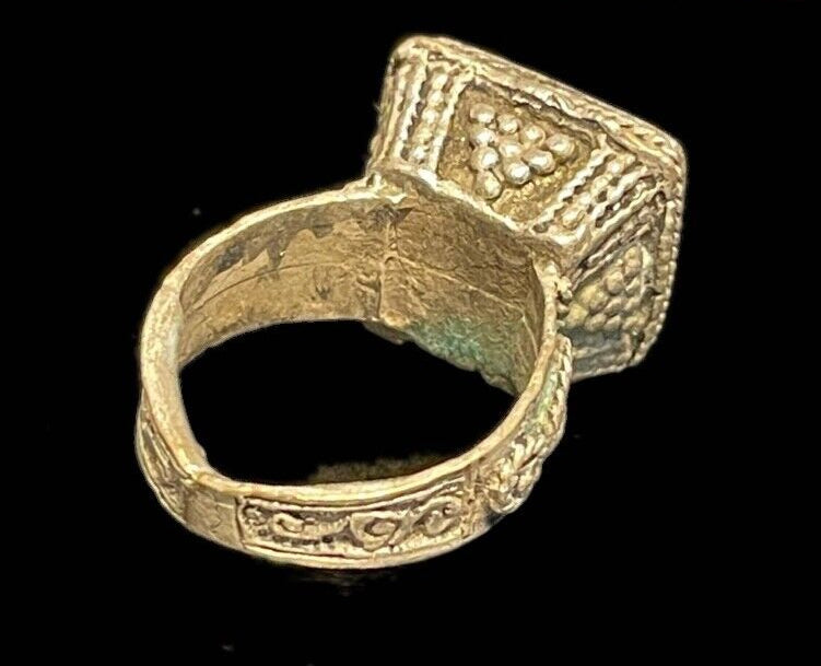 Antique Near Eastern Brown Agate Carved Bee Ring